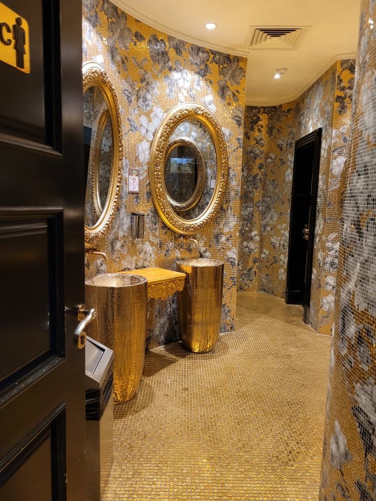 Sonstiges Azura Deluxe Resort & Spa Hotel