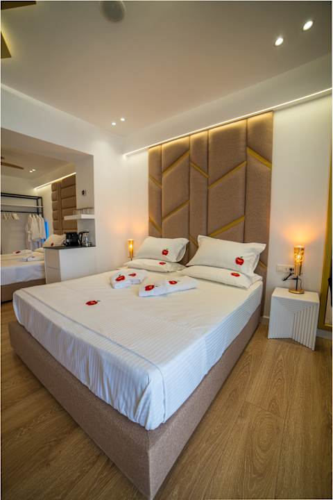 Zimmer Adam & Eve Suites