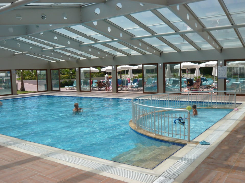 Innenpoolanlage Hane Family Resort