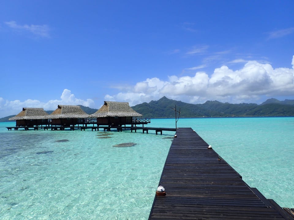 Steg zu den OWB Hotel Vahine Island Resort