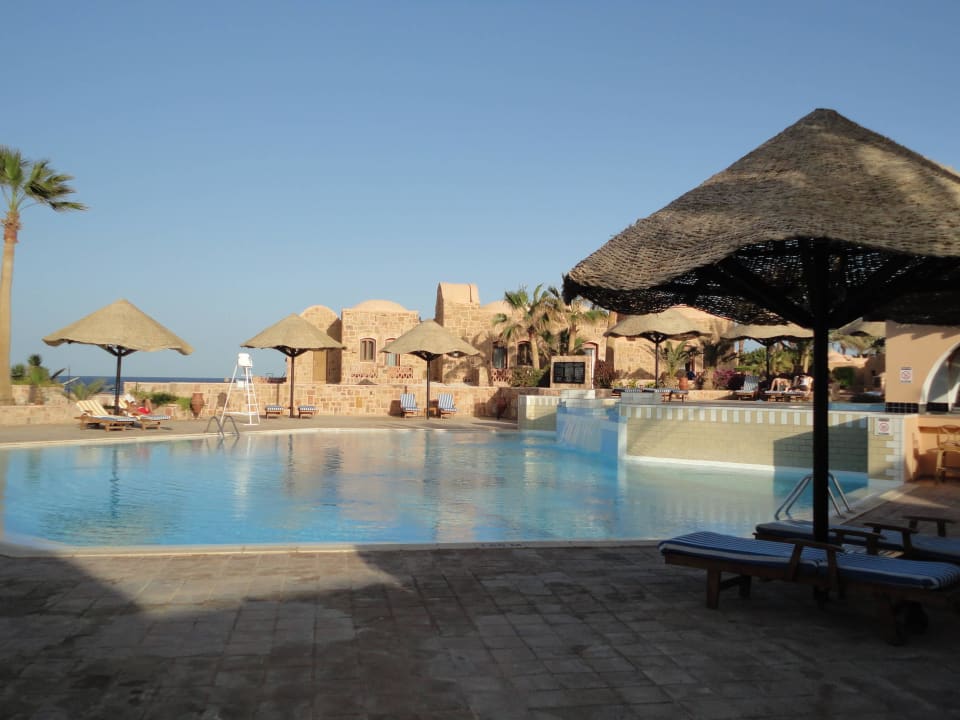 Hotelpool Mövenpick Resort El Quseir