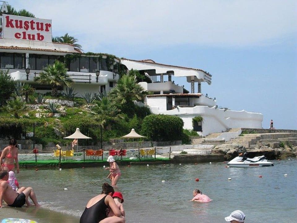 Вид на ресторан А-ля-карт Kustur Club Holiday Village