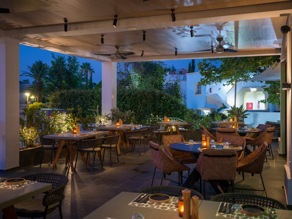 Gastro Neptune Luxury Resort