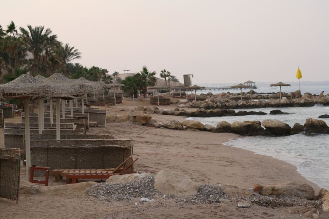 Strand nach dem Sonnentag Pickalbatros Citadel Resort