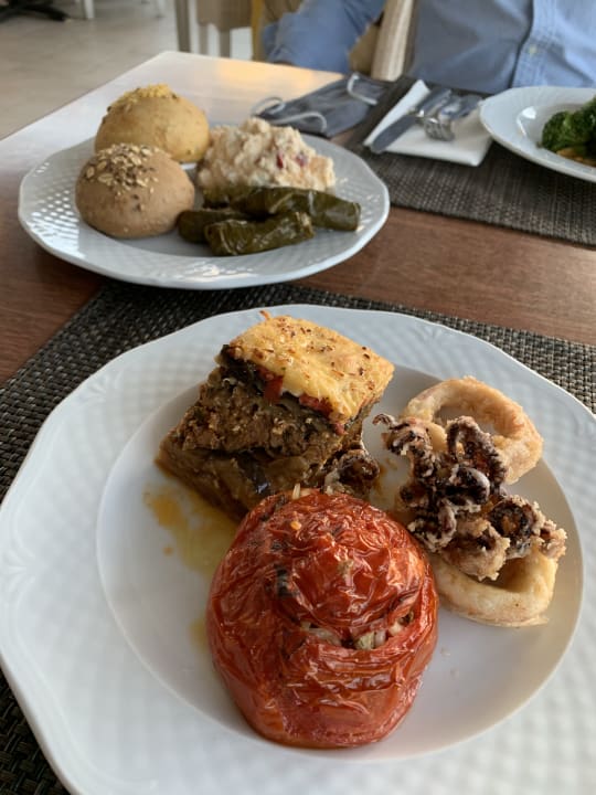 Gastro Alexander Beach Hotel & Village Resort