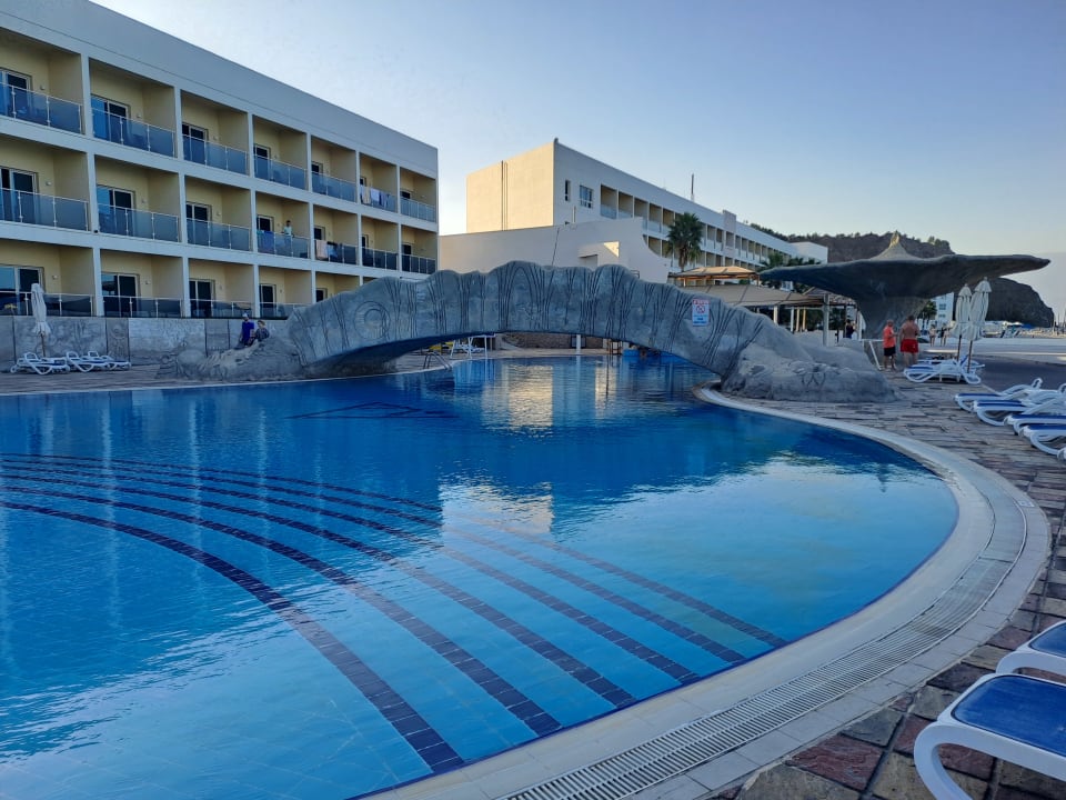 Pool Radisson Blu Resort Fujairah
