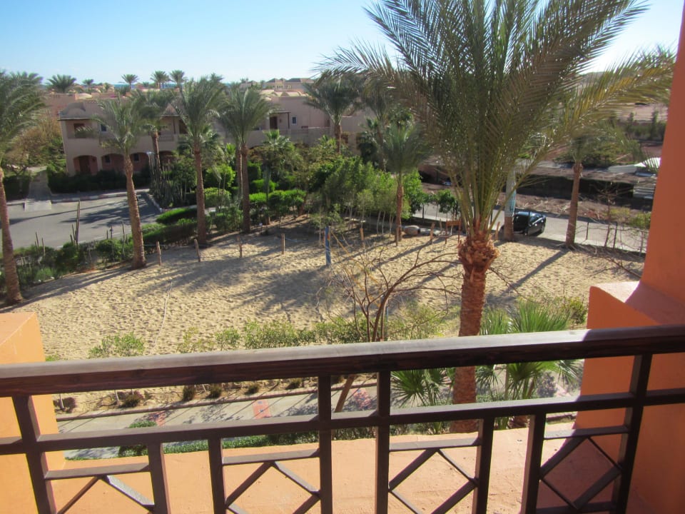 Вид с балкона Jaz Makadi Oasis Resort
