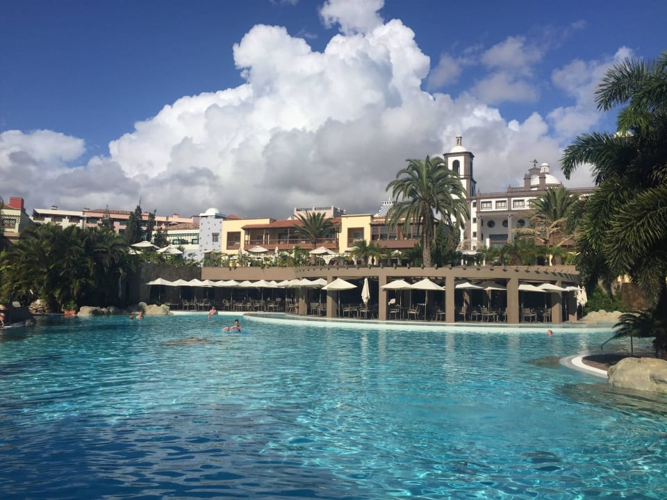 Ein Teil des Pools  Lopesan Villa del Conde Resort & Thalasso