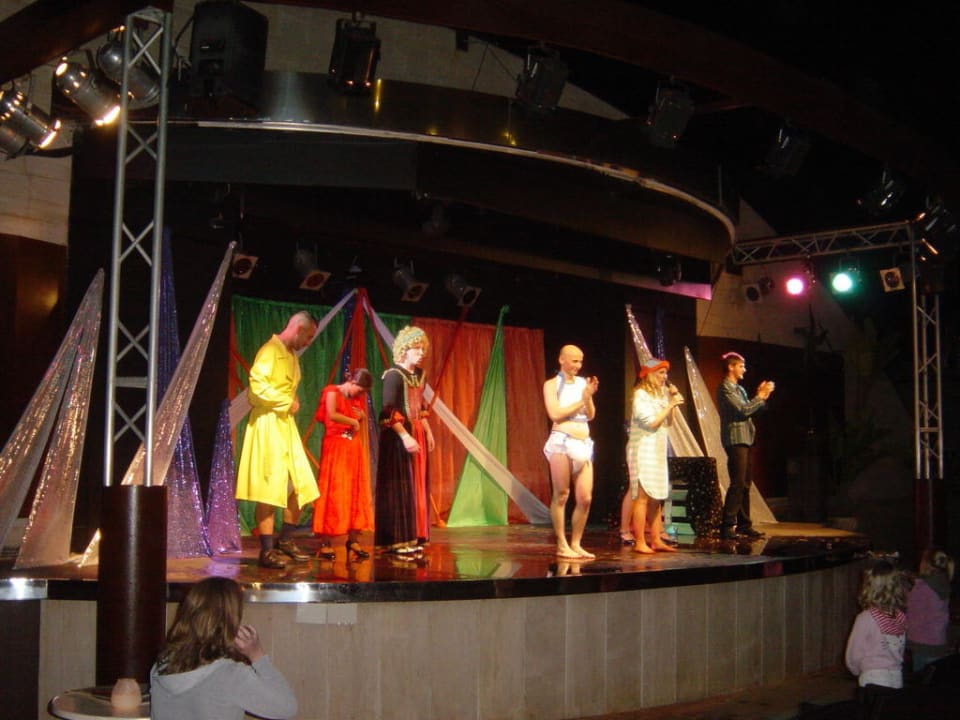 Showprogramm der Animateure für Kinder Iberostar Selection Albufera Park