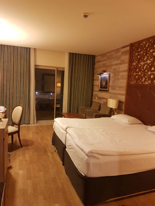 Zimmer Melas Lara Hotel
