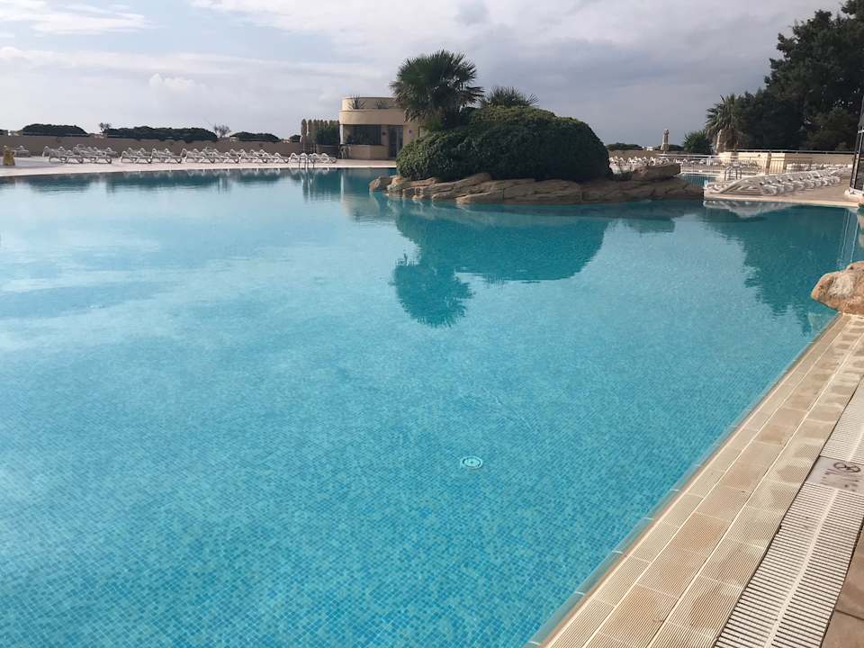 Pool Melas Resort Hotel