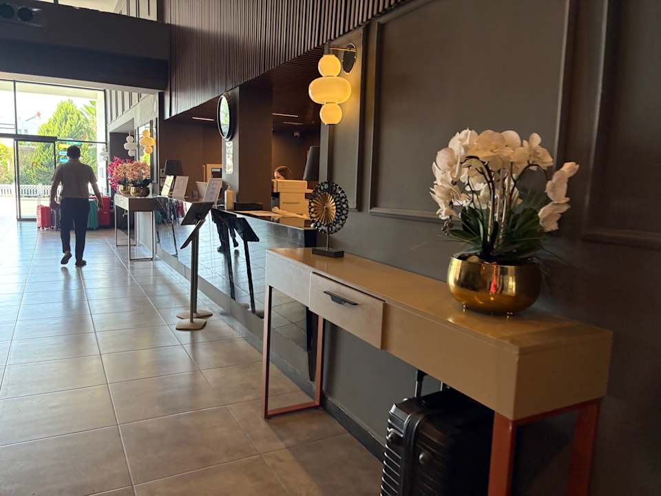 Lobby Hotella Resort & Spa