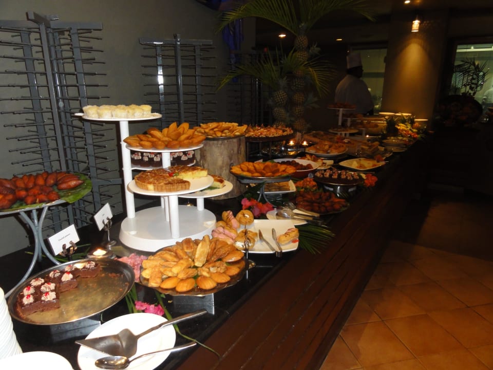 Nachspeisenbuffet Mauricia Beachcomber Resort & Spa