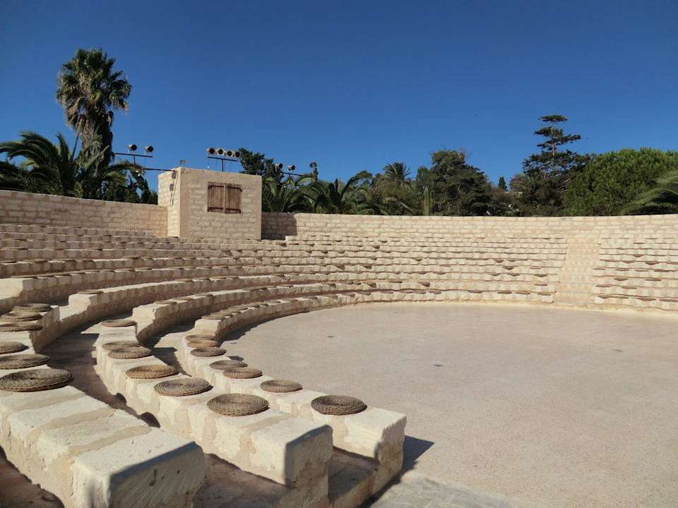 Hotel-Theater Movie Gate Miramar