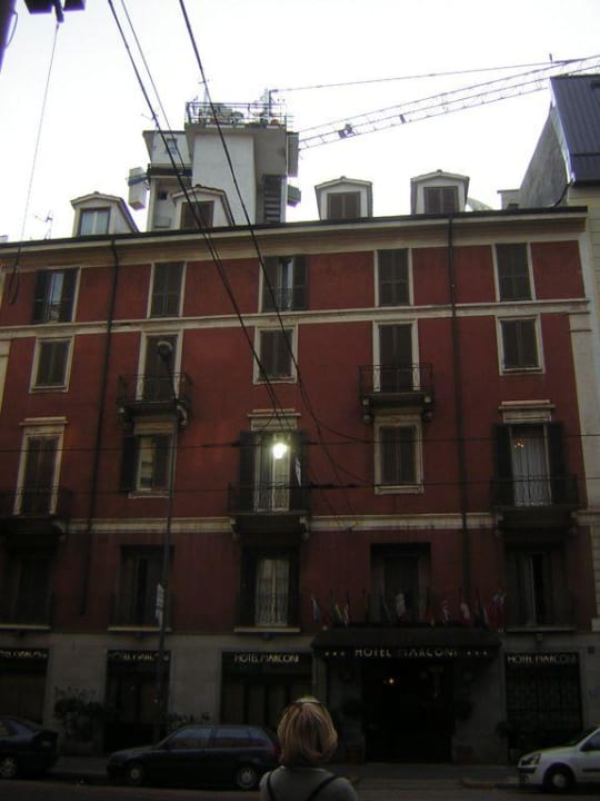 Außenansicht von der Via Fabio Filzi aus Hotel Marconi