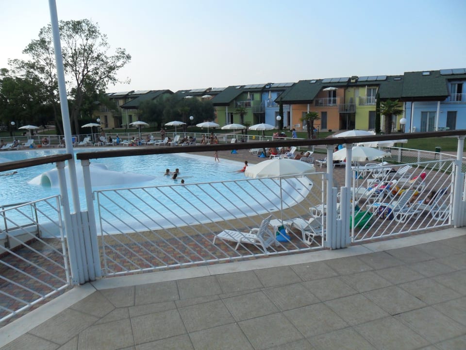 Pool von der Sonnenterrasse Club Village & Hotel Spiaggia Romea