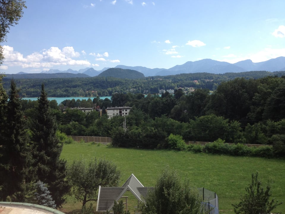 Ausblick Zimmer Richtung See und Bahn Hotel Garni Wurzer