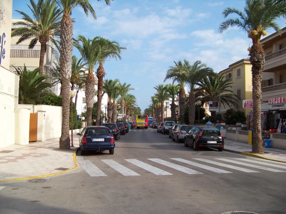 Straße am Hotel Grupotel Dunamar