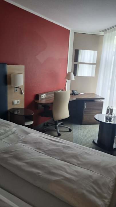 Zimmer H+ Hotel Köln Brühl