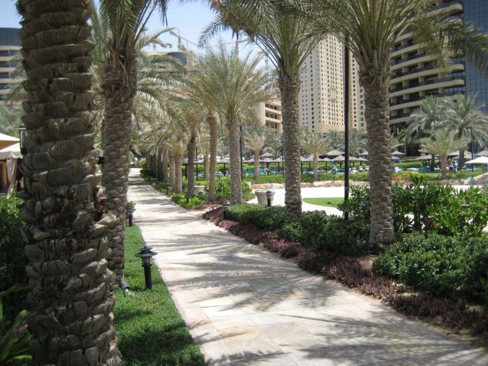 Weg zum Strand Le Royal Méridien Beach Resort & Spa Dubai