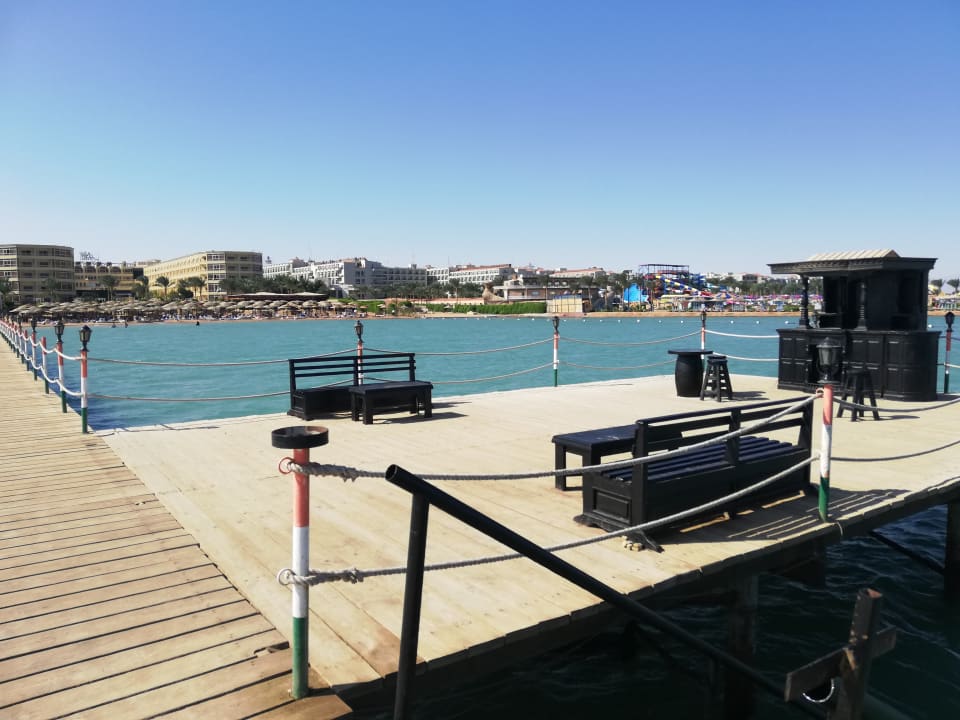 Strand AMC Royal Hotel & SPA