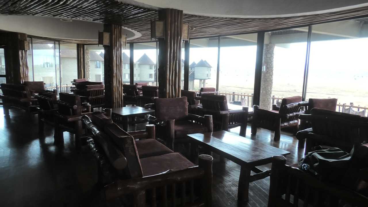 Gastro Salt Lick Safari Lodge