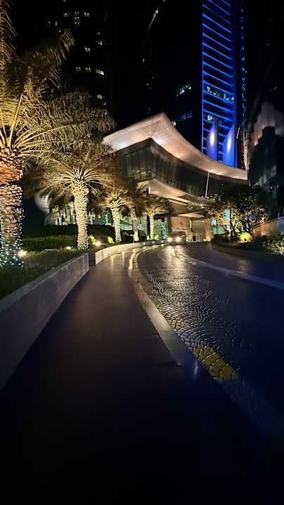 Pool Conrad Abu Dhabi Etihad Towers