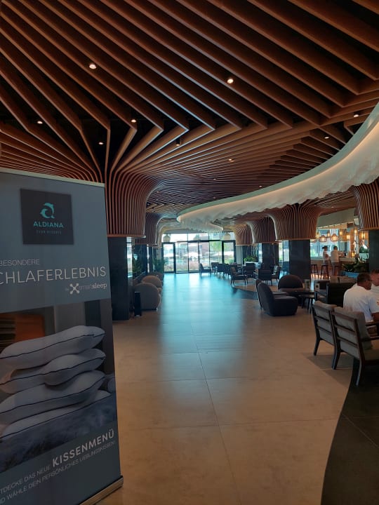 Lobby Jacaranda Luxury Resort