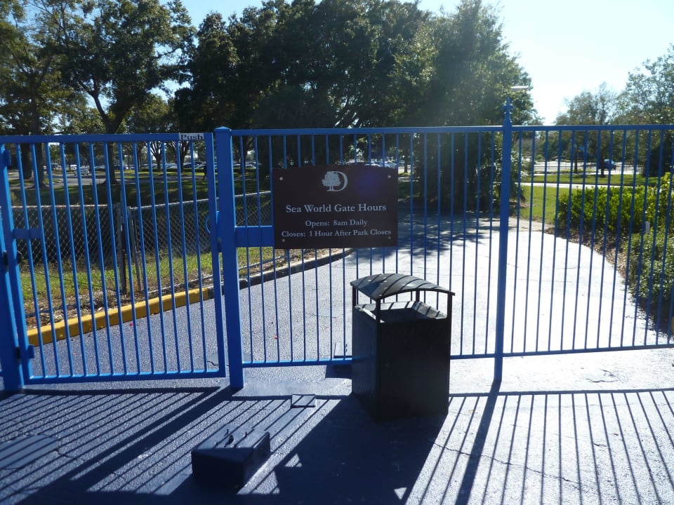 Ausgang zu Seaworld DoubleTree Hotel by Hilton Orlando at SeaWorld