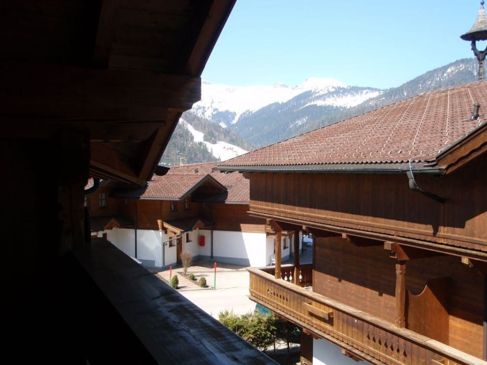 Ausblick von unserem Balkon im Schlafzimmer VAYA Achensee