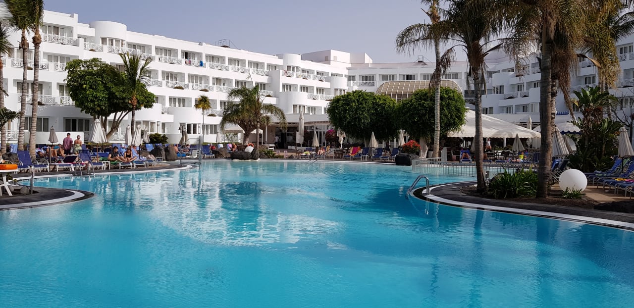 Pool Hipotels La Geria