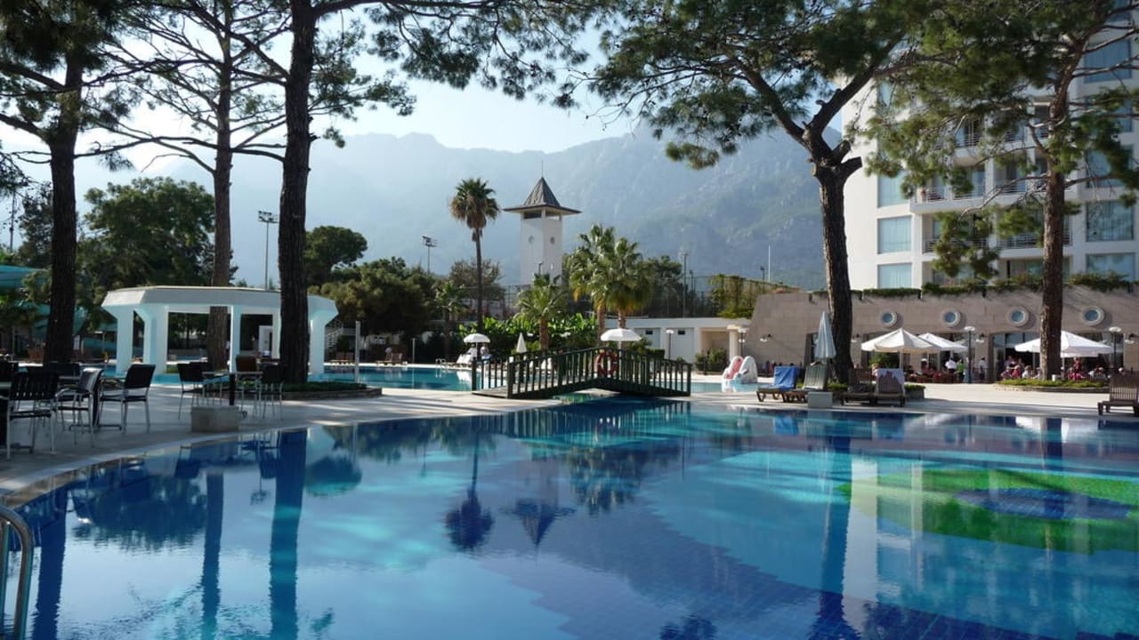 Morgenstimmung am Pool Kilikya Palace Göynük