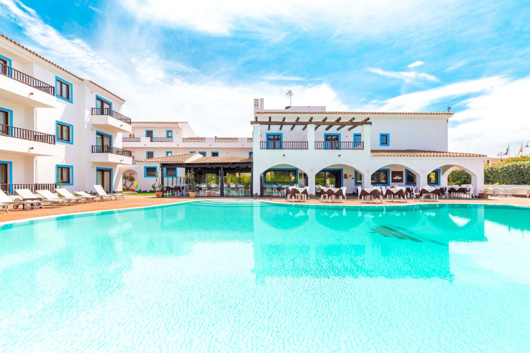 Außenansicht Hotel La Funtana