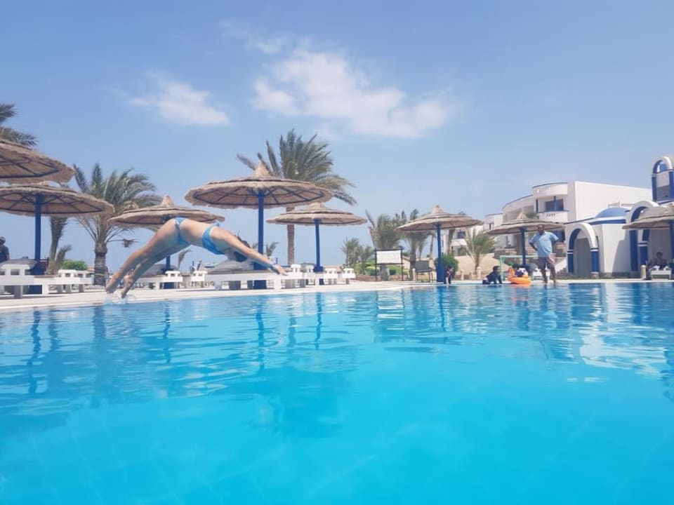 Pool Coral Sun Beach