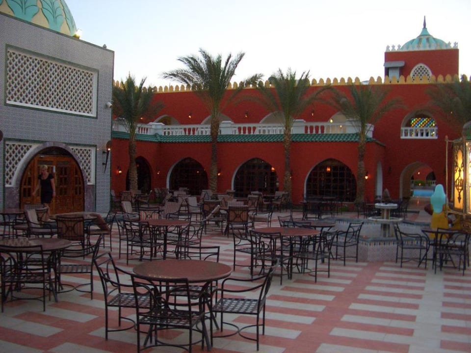 Schöne Bar, hier spielt manchmal Livemusik Pickalbatros Alf Leila Wa Leila Resort - Neverland Hurghada