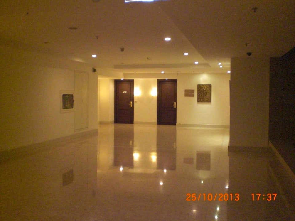 Weg vom Lift zum Zimmer Hotel Centre Point Plus Silom