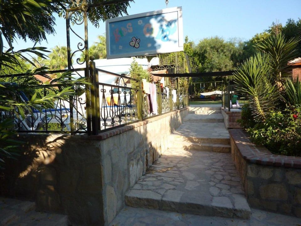 Kids Club mit Wasserrutsche Can Garden Beach