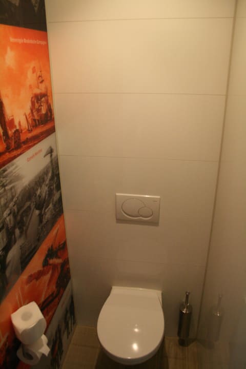 Separate Toilette (Extra Raum) Van der Valk Hotel A4 Schiphol