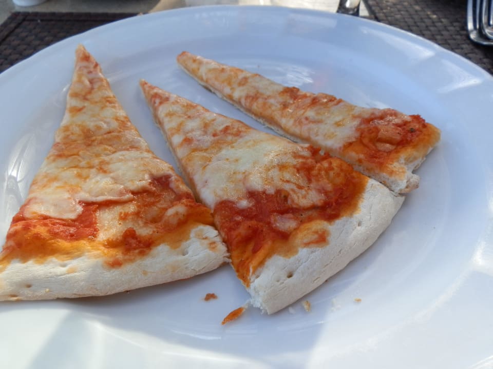 Pizza vom Italiener Concorde El Salam Hotel Sharm el Sheikh by Royal Tulip