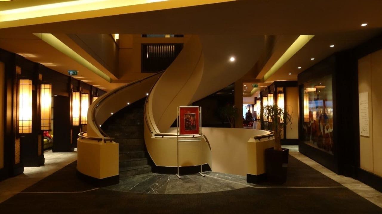 Schody  Xanadu Snow White Hotel