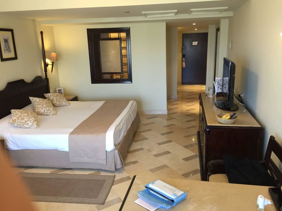 Großes und geräumiges Zimmer Steigenberger ALDAU Beach Hotel