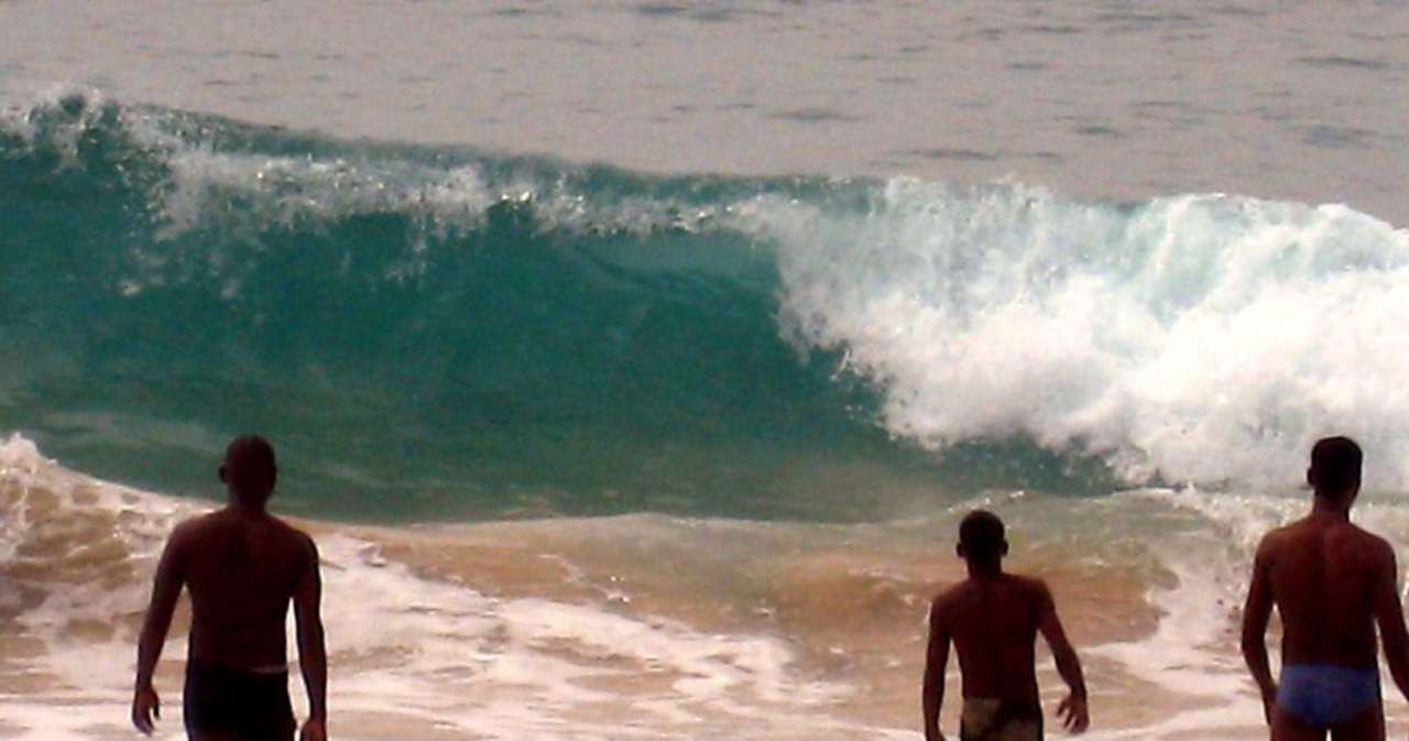 Schöner Wellengang um Vollmond Hotel Koggala Beach