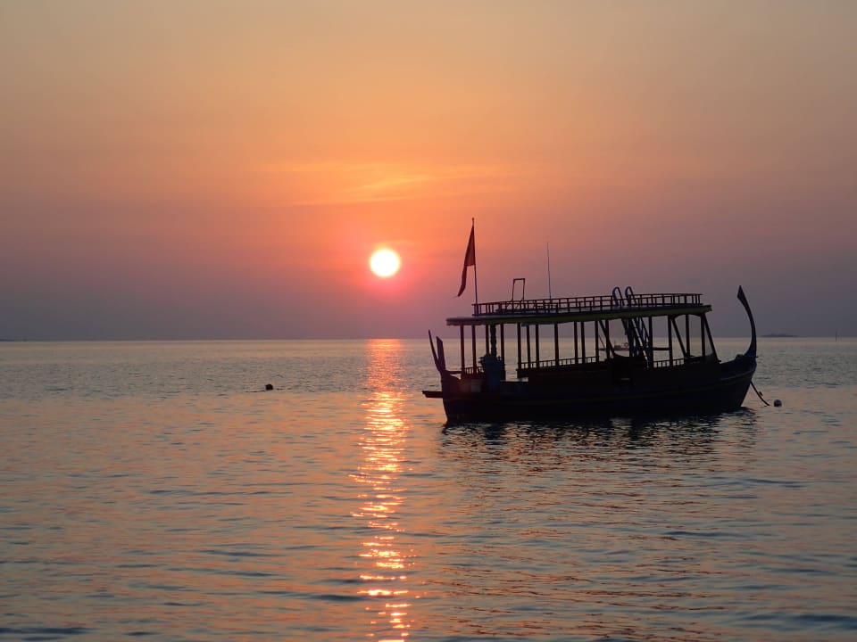 Sonnenuntergang NAKAI Maayafushi Resort