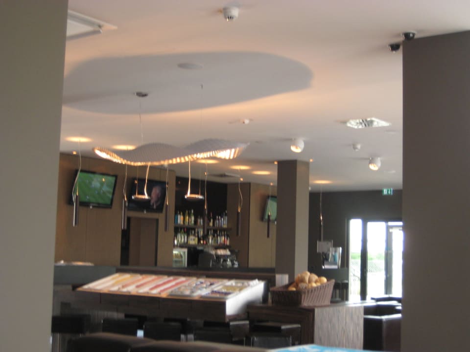 Blick zur Rezeption Motel One München-Garching