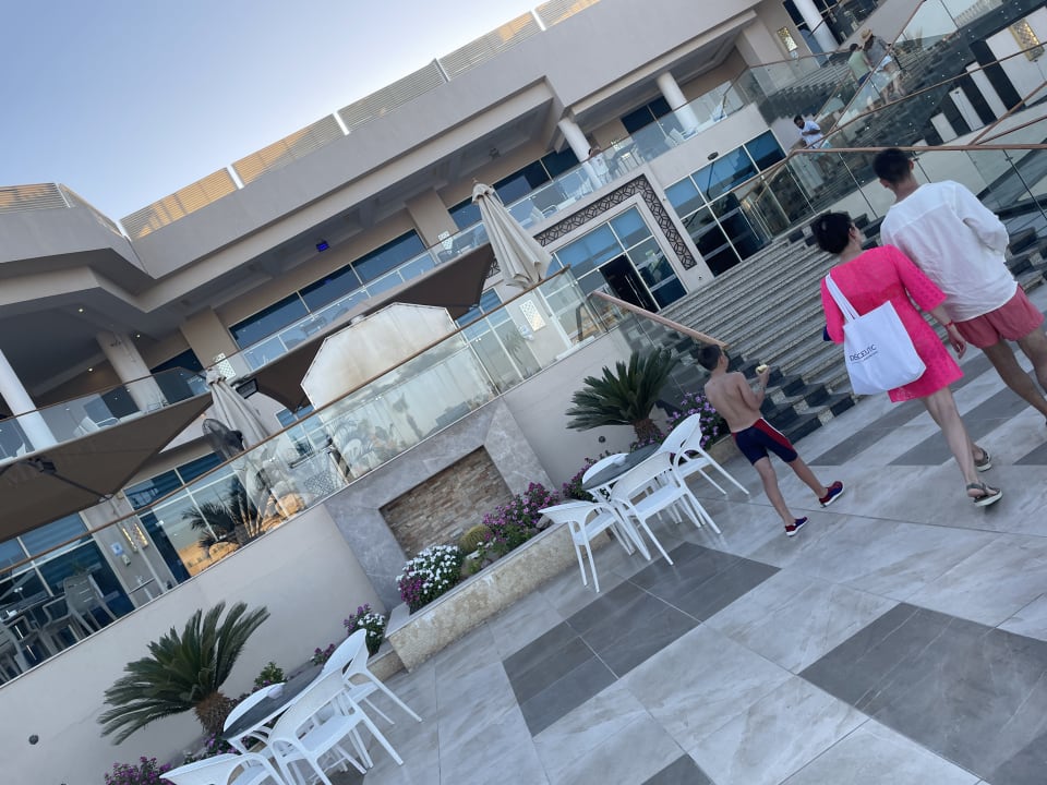 Außenansicht Pickalbatros Royal Moderna Resort-Sharm El Sheikh
