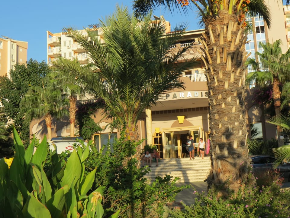 Eingang Hotel Club Paradiso