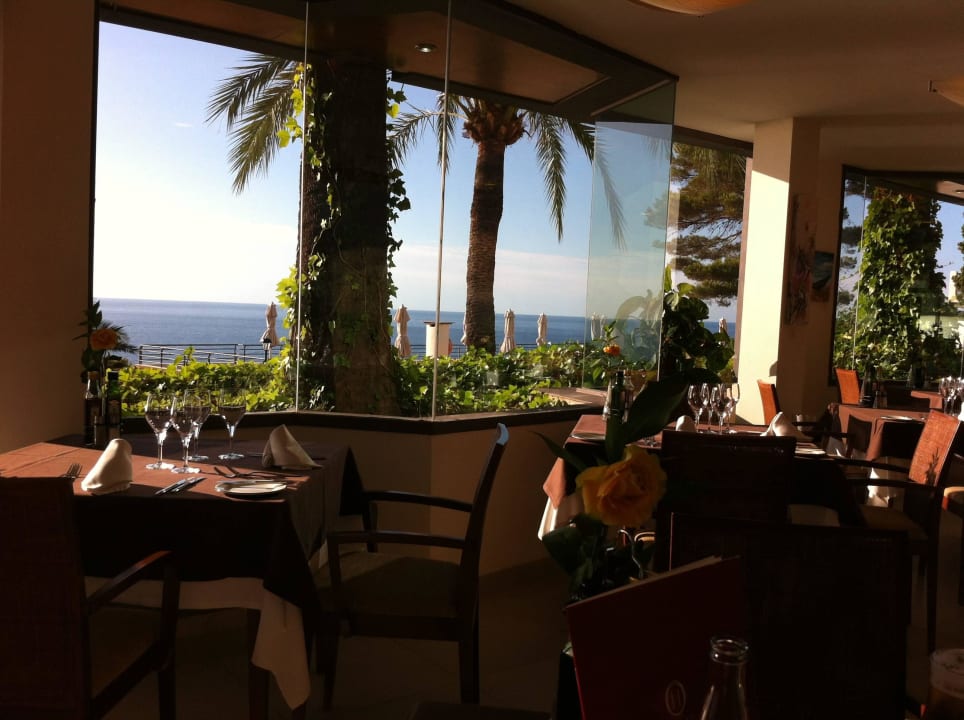Speisesaal mit Meerblick Hoposa Costa D'or