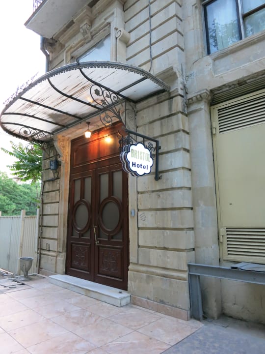 Außenansicht Hotel Bristol