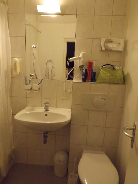 Kleine Nasszelle AHORN Berghotel Friedrichroda
