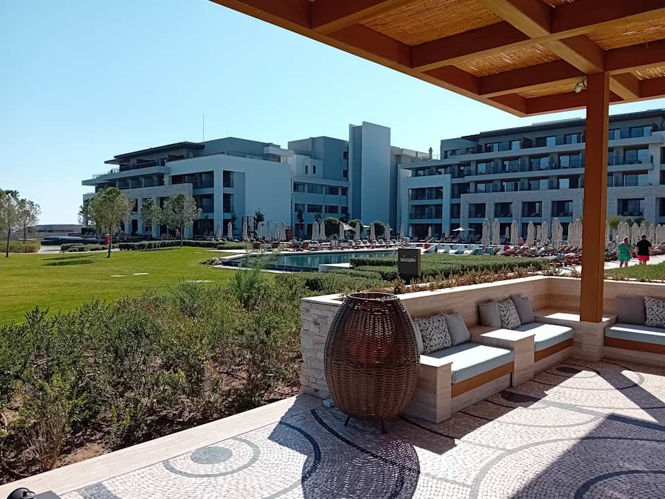 Pool Anda Barut Collection